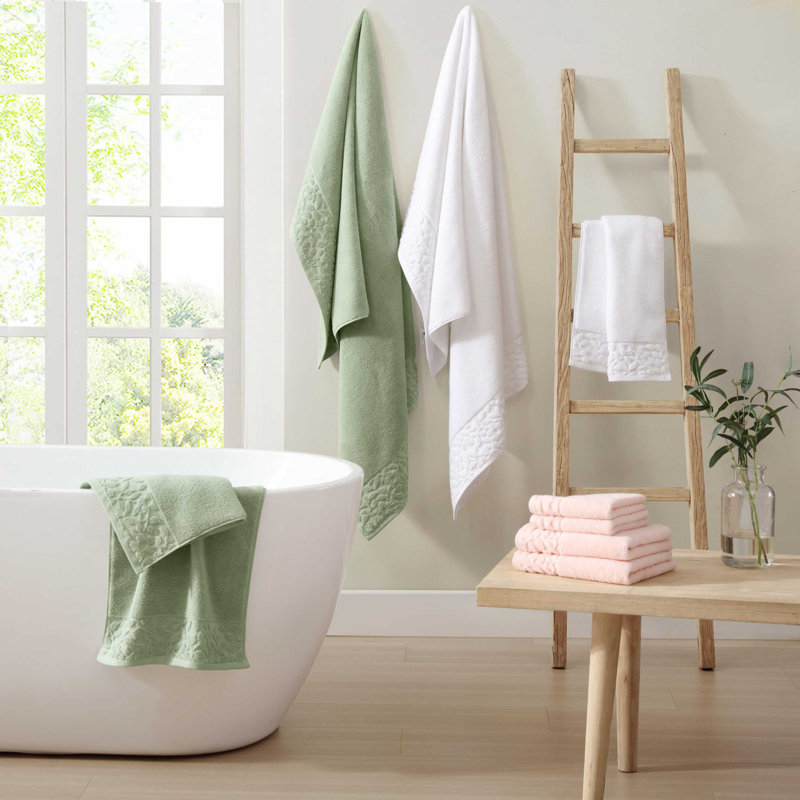 Laura Ashley online bathroom set